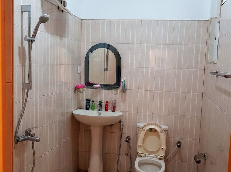 تختخواب در اتاق مشترک, Yoyo Hostel Negombo