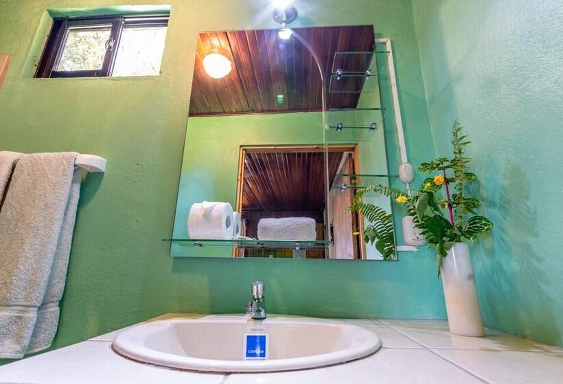 Economy Triple Room, Cabinas Arrecife