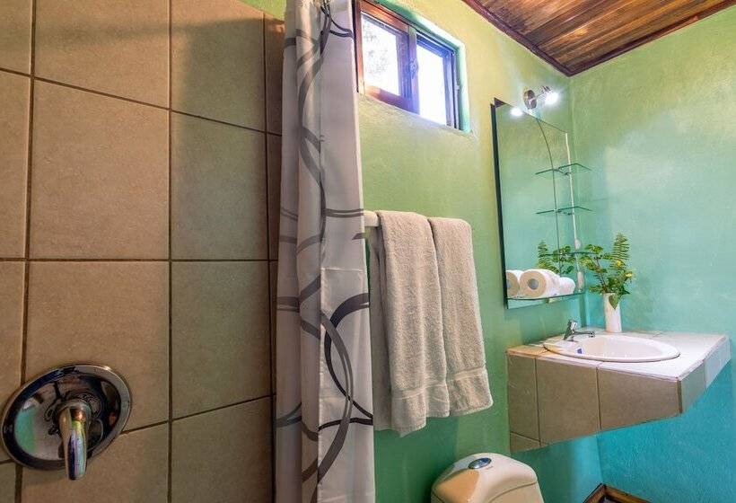 Economy Triple Room, Cabinas Arrecife