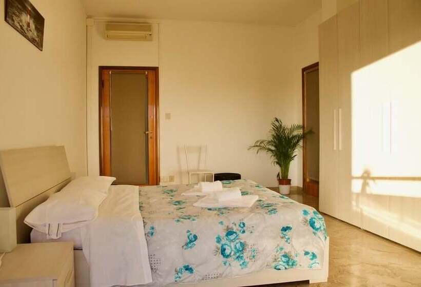 اتاق استاندارد با سرویس بهداشتی مشترک, Myroom Centerstation Bologna
