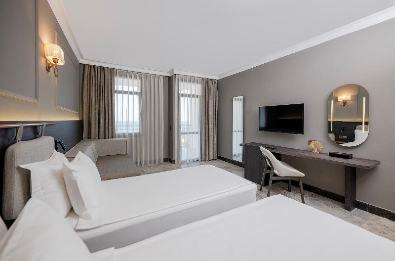 اتاق استاندارد با چشم‌انداز دریا, Adora Hotel & Resort