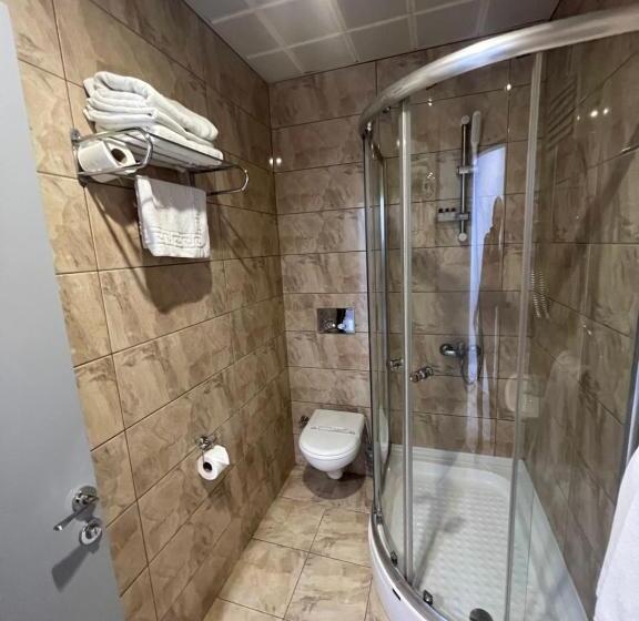 اتاق استاندارد, Fuar