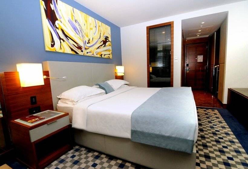 اتاق لوکس با چشم‌انداز دریا, Sheraton Istanbul Ataköy