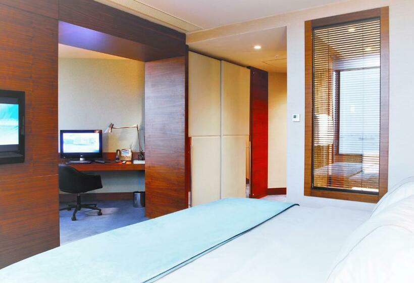 اتاق سوپریور با چشم‌انداز دریا, Sheraton Istanbul Ataköy