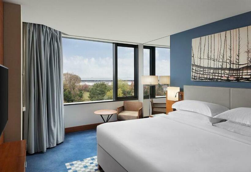 سوئیت کلوب با چشم‌انداز دریا, Sheraton Istanbul Ataköy