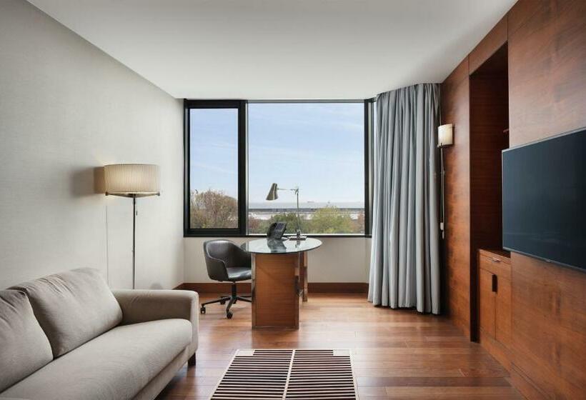 سوئیت کلوب با چشم‌انداز دریا, Sheraton Istanbul Ataköy
