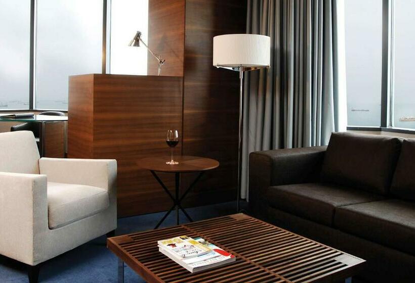 سوئیت جونیور کلوب با چشم‌انداز دریا, Sheraton Istanbul Ataköy