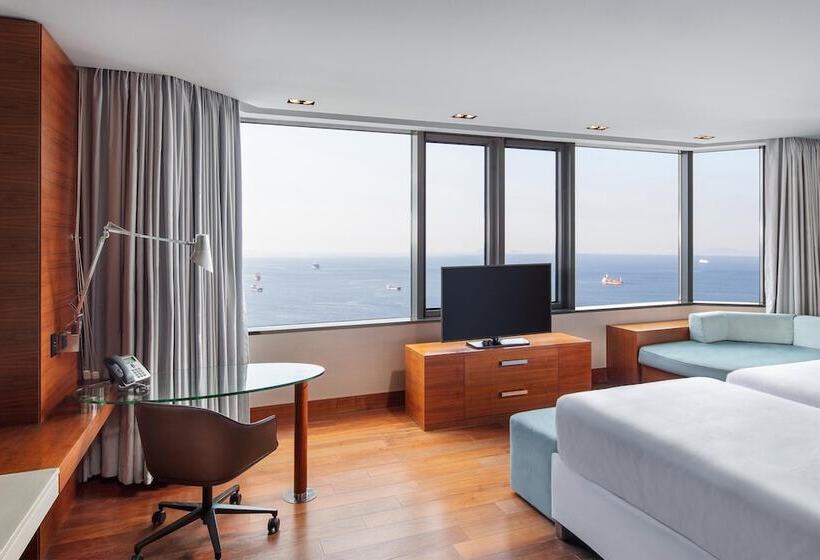 اتاق پرمیوم با چشم‌انداز دریا, Sheraton Istanbul Ataköy