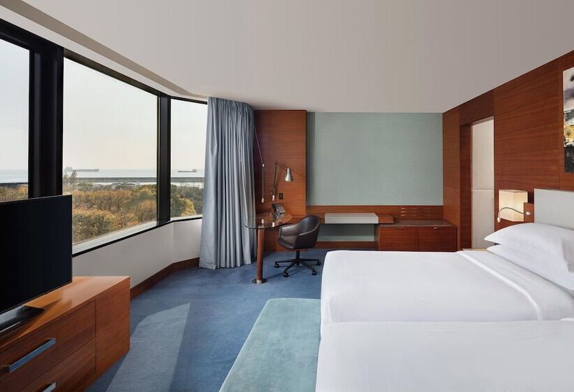 اتاق پرمیوم با چشم‌انداز دریا, Sheraton Istanbul Ataköy