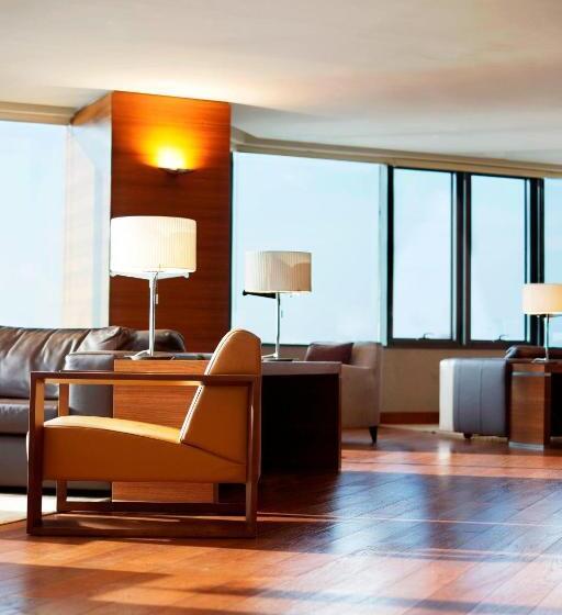 Club Room Sea View, Sheraton Istanbul Ataköy