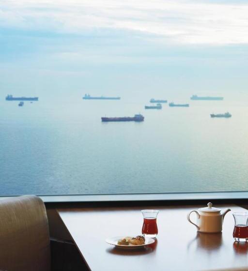 Club Room Sea View, Sheraton Istanbul Ataköy