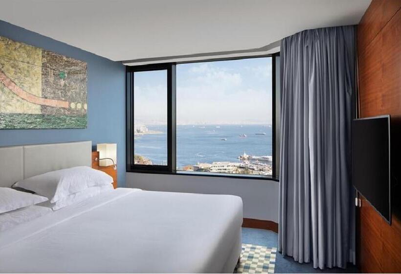 اتاق سوپریور با چشم‌انداز دریا, Sheraton Istanbul Ataköy