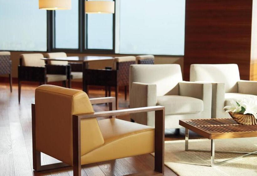 سوئیت جونیور کلوب با چشم‌انداز دریا, Sheraton Istanbul Ataköy
