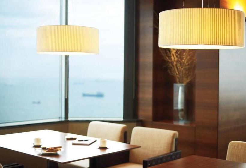 سوئیت جونیور کلوب با چشم‌انداز دریا, Sheraton Istanbul Ataköy