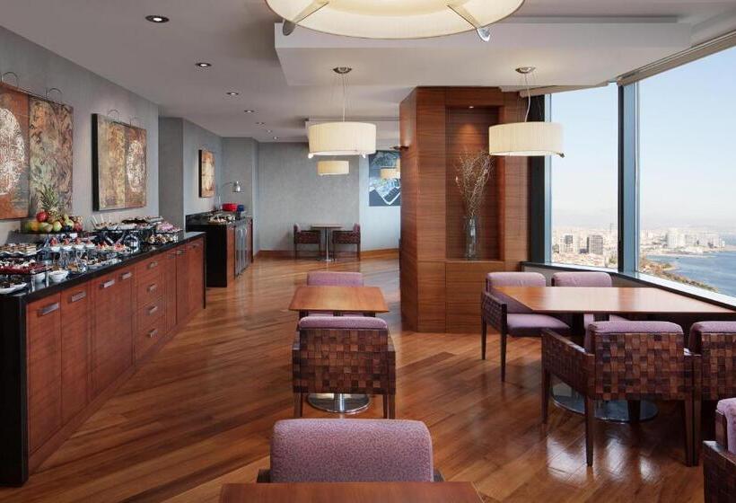 سوئیت جونیور کلوب با چشم‌انداز دریا, Sheraton Istanbul Ataköy
