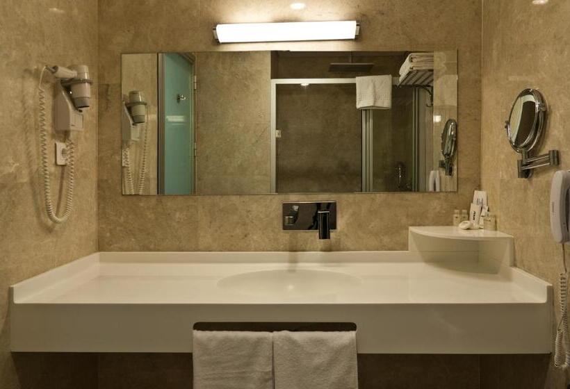 اتاق استاندارد سه نفره, Riva Hotel Taksim