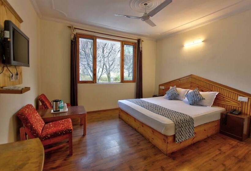 Quarto Basic, Mountain Face By Snow City Hotels