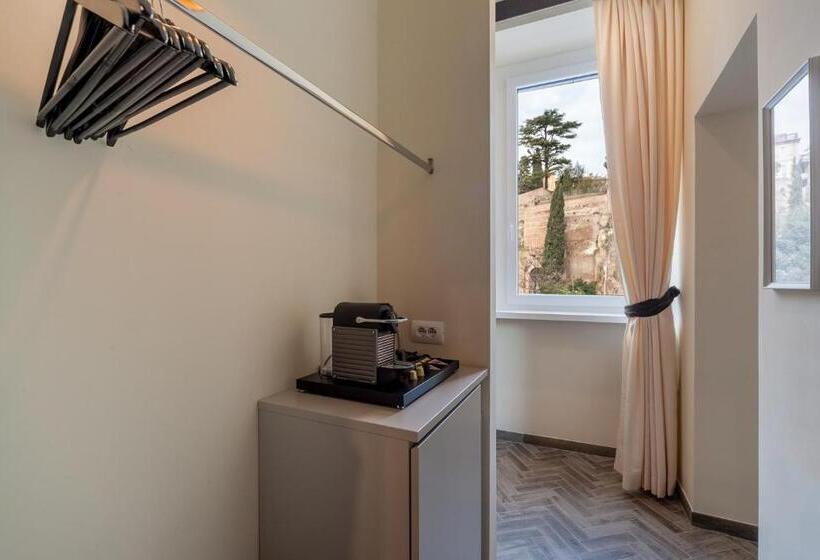 اتاق لوکس با چشم‌انداز شهر, Foro Romano Luxury Suites