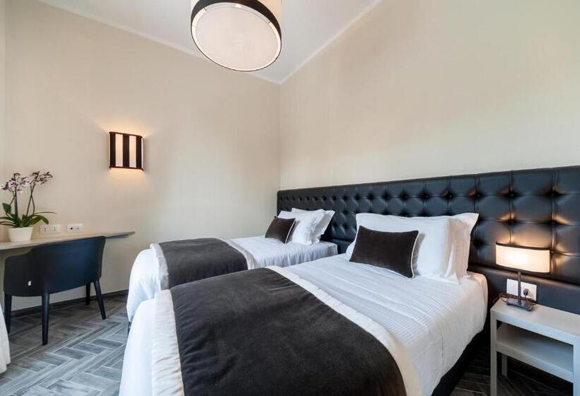 اتاق لوکس با چشم‌انداز شهر, Foro Romano Luxury Suites