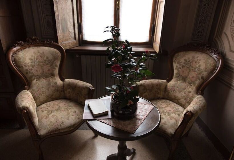 주니어 스위트, Albergo Real Castello