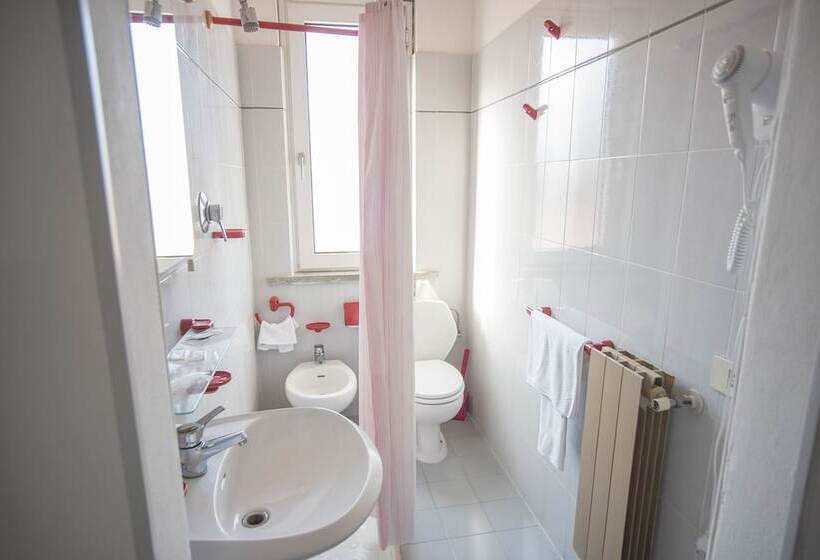 اتاق استاندارد چهار تخته, Santa Caterina