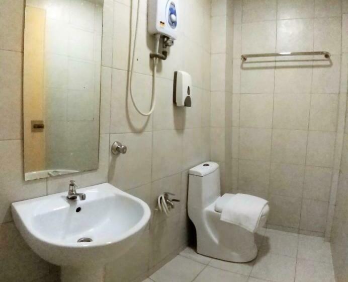 Трехместный Номер Deluxe, Jelai Raub