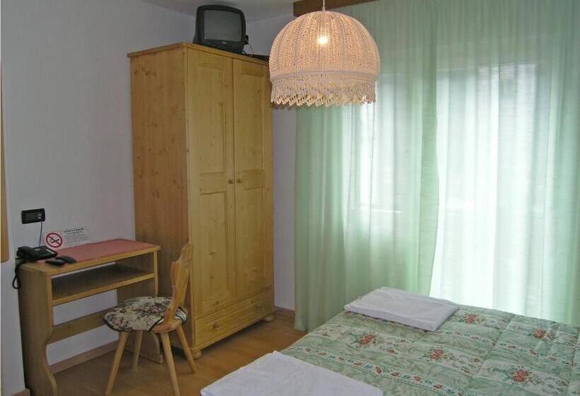 Номер Стандарт, B&b Meublè Giustina