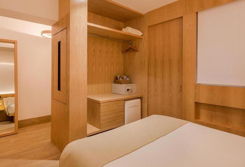 Standard Room, Reforma Guest House