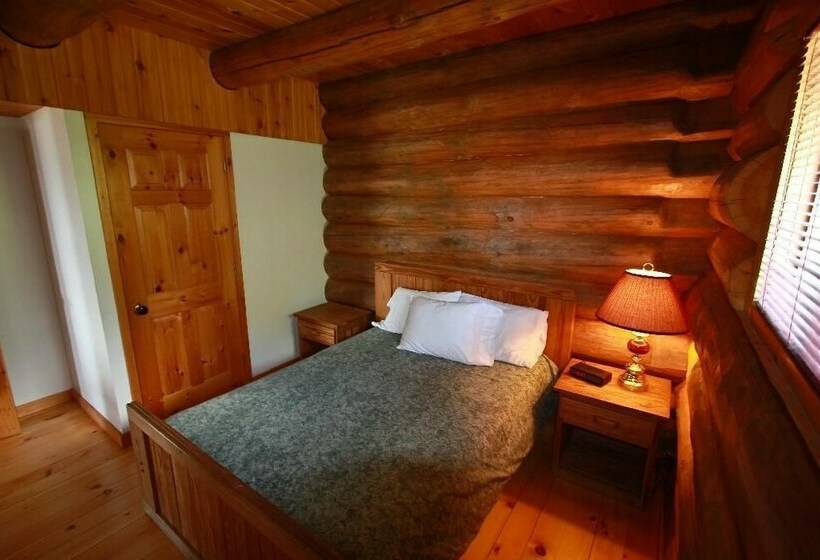 Хижина, Wilderness Tours Rafting Resort