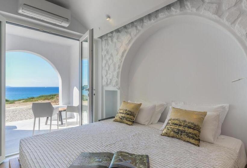 سوییت جونیور با چشم‌انداز دریا, Cyano Suites