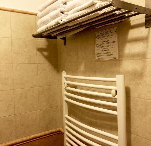 اتاق استاندارد چهار تخته, Rigótanya Relax & Wellness Panzió Bükfürdő