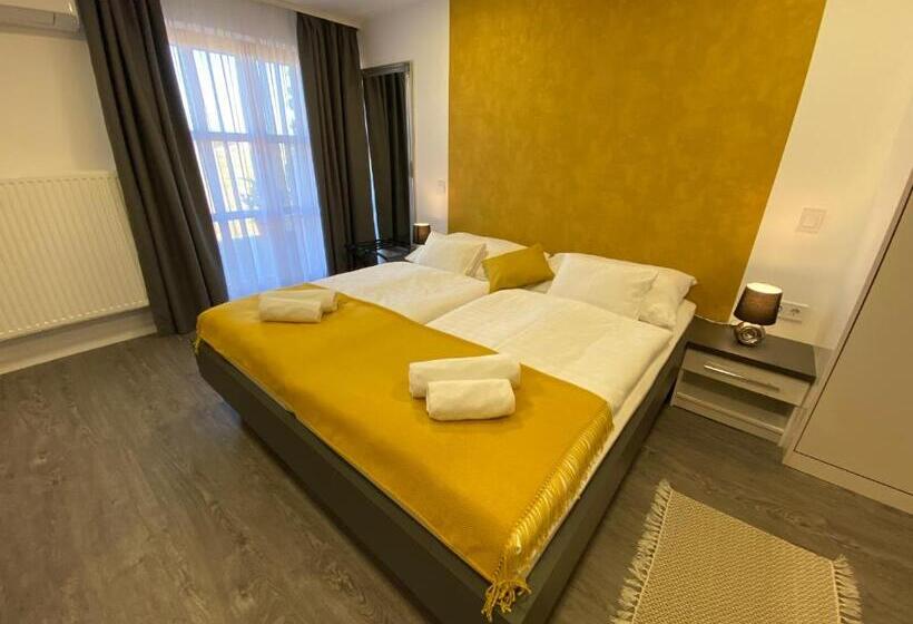 اتاق راحتی سه تخته, Rigótanya Relax & Wellness Panzió Bükfürdő