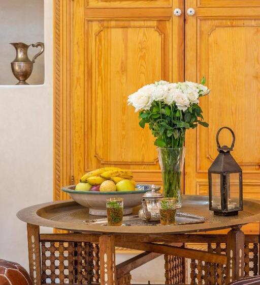 سوئیت با تخت بزرگ, Riad Azahar
