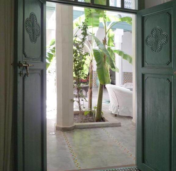 سوییت, Riad Azahar