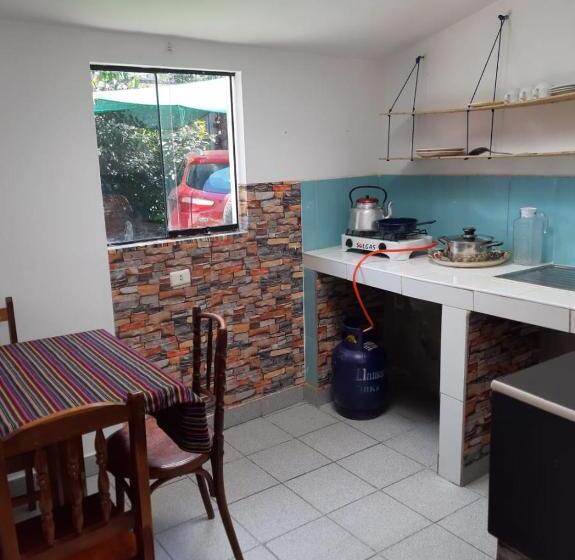اتاق اکونومی, Hostal Ayllu
