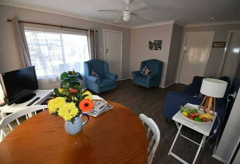 Апартаменты Comfort 2 Спальни, Laguna Lodge Holiday Units
