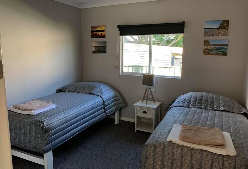 Апартаменты Comfort 2 Спальни, Laguna Lodge Holiday Units