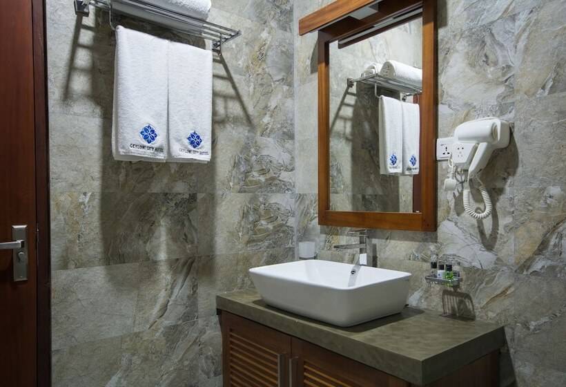 اتاق لوکس, Ceyloni City
