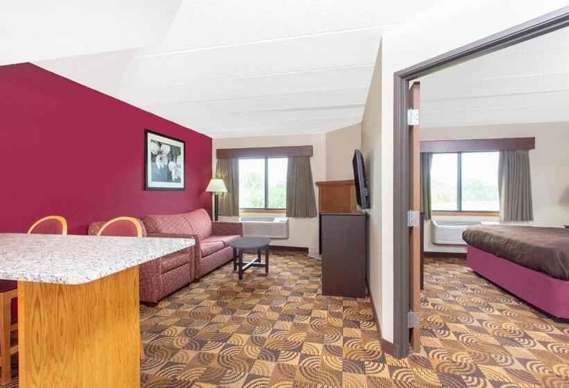Люкс Superior, Americinn By Wyndham Elkhorn Near Lake Geneva