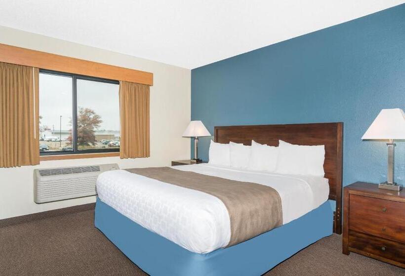 스탠다드 룸 킹사이즈 침대, Days Inn & Suites By Wyndham Baxter Brainerd Area