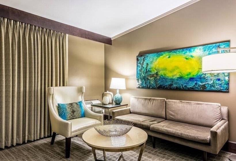 Люкс Адаптированный для Инвалидов, Oasis Hotel & Conv. Center, Ascend Hotel Collection