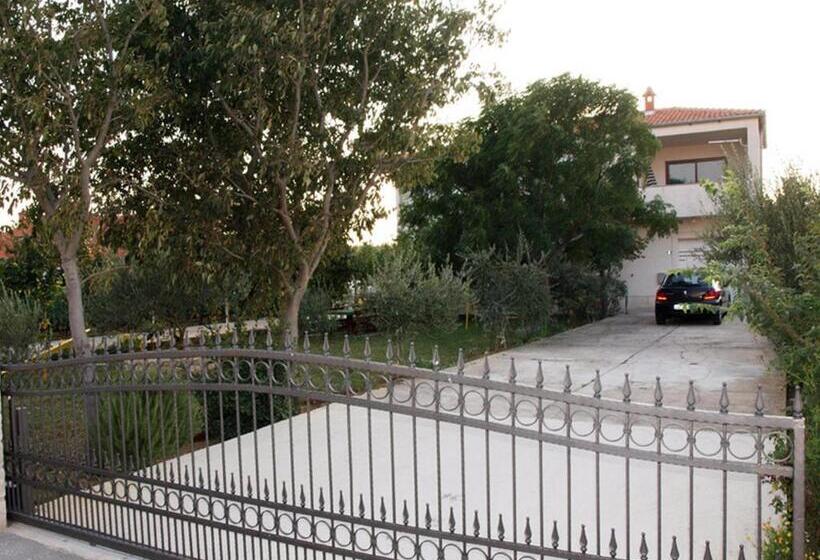 اتاق استاندارد, Ana Guest House