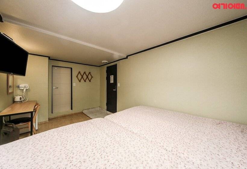 Camera Familiare, Insadong R Guesthouse