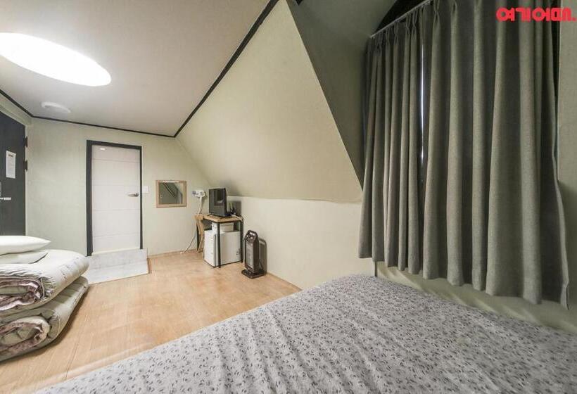 Camera Familiare, Insadong R Guesthouse
