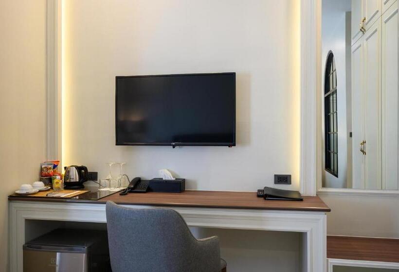 ویلای یک اتاق خوابه با استخر شنا, Villa Seville