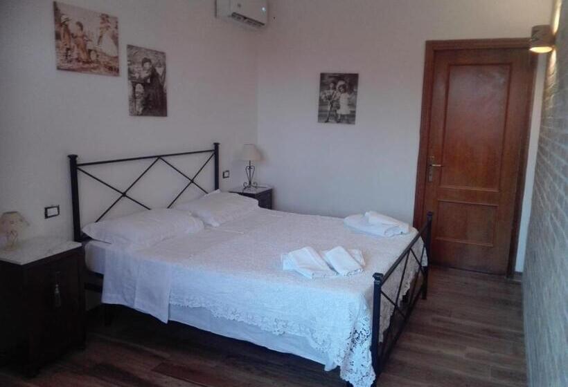 اتاق استاندارد, La Collina Degli Allori