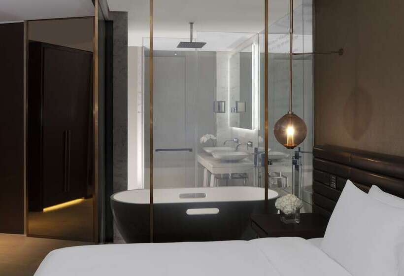 اتاق خانوادگی, Paramount Hotel Dubai