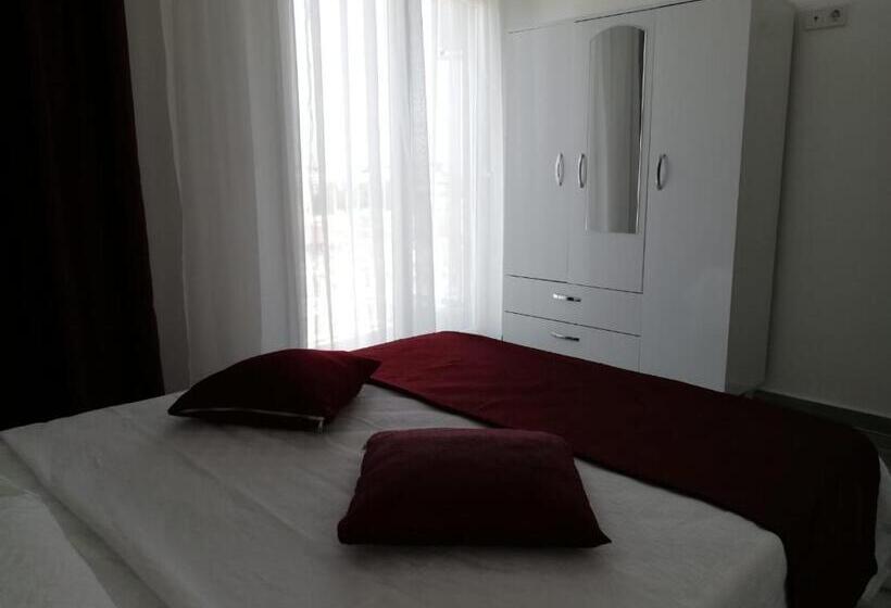 آپارتمان 1 خوابه با تراس, çi̇çek Apart Otel