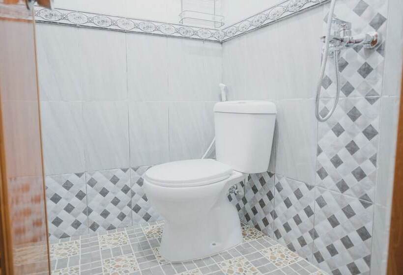 Номер Стандарт, Reddoorz Syariah Near Siloam Hospital Kebon Jeruk