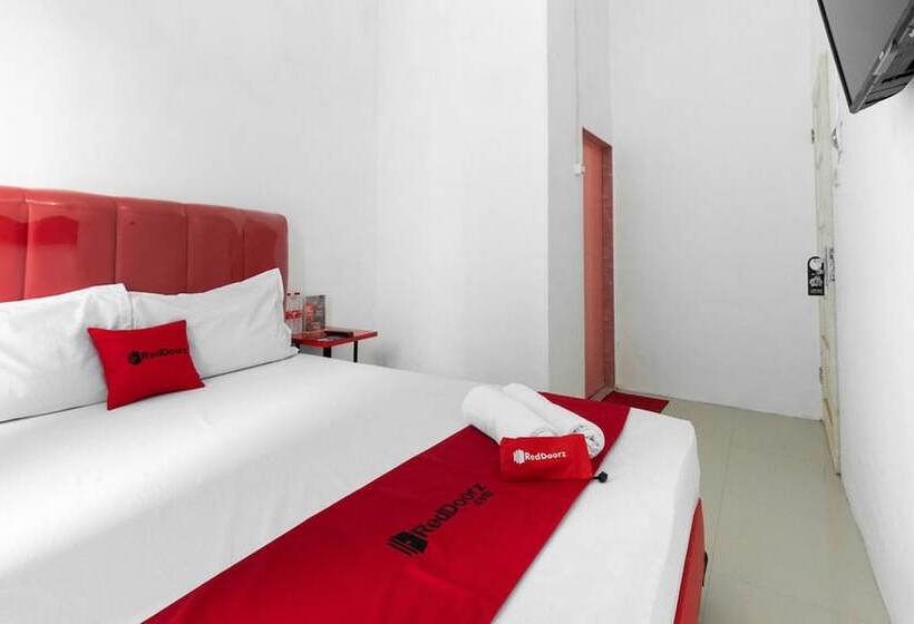 Номер Стандарт, Reddoorz @ Jalan Dr Mansyur Medan 2
